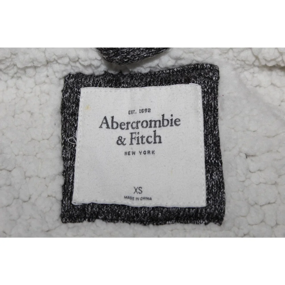 Women's Abercrombie & Fitch Gray Cream Sherpa Button Down Jacket Coat Size XS - Picture 4 of 6
